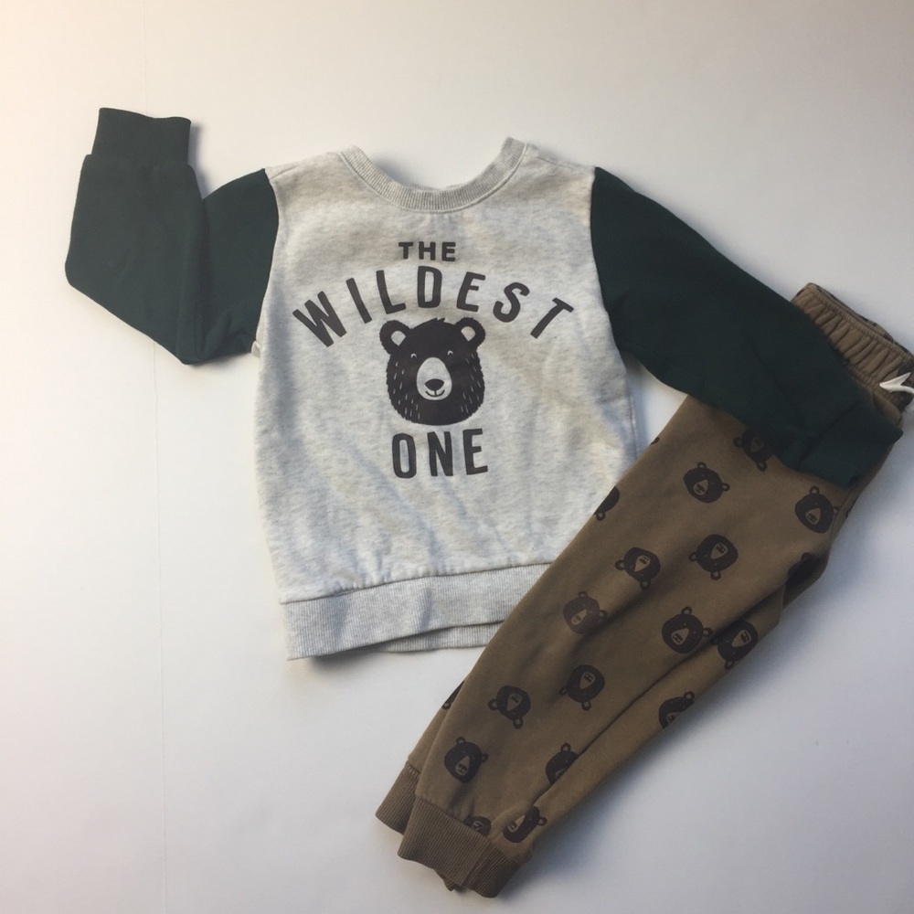 Boy’s Sweater and Pants Set! size 4T